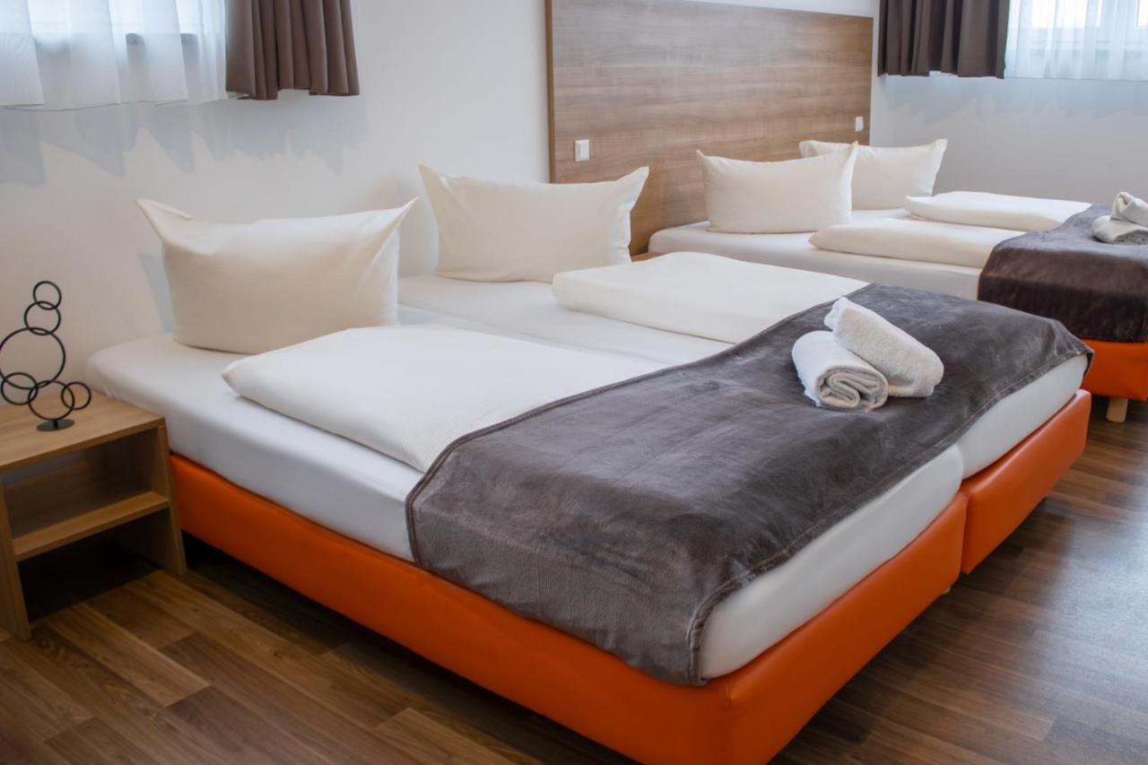 Hotel Orange Und
