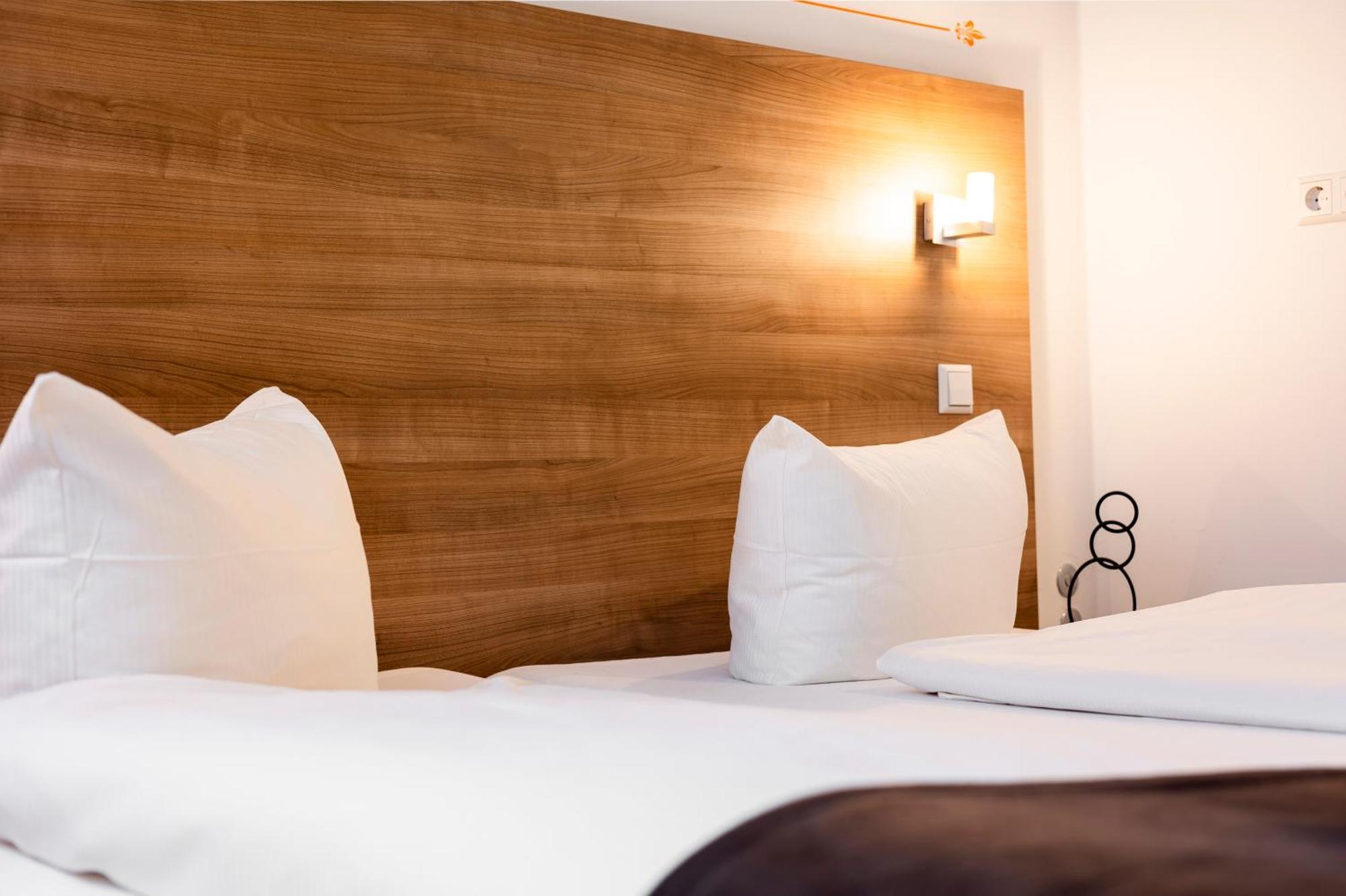 Hotel Orange Und