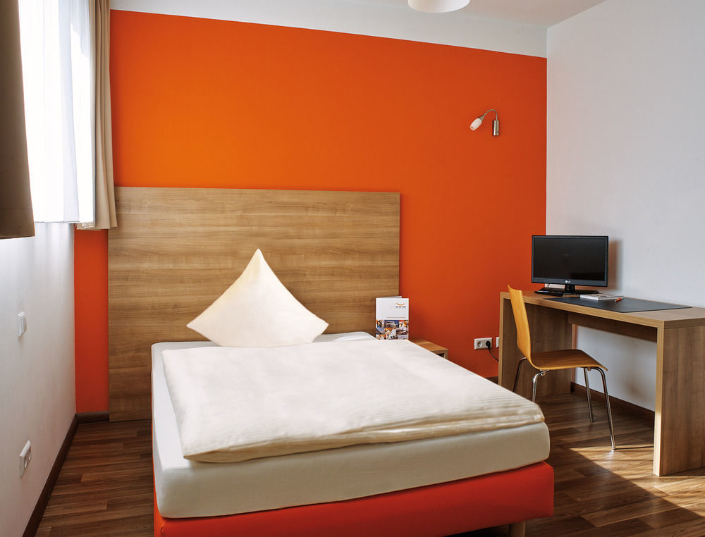 Orange Und Neu-Ulm