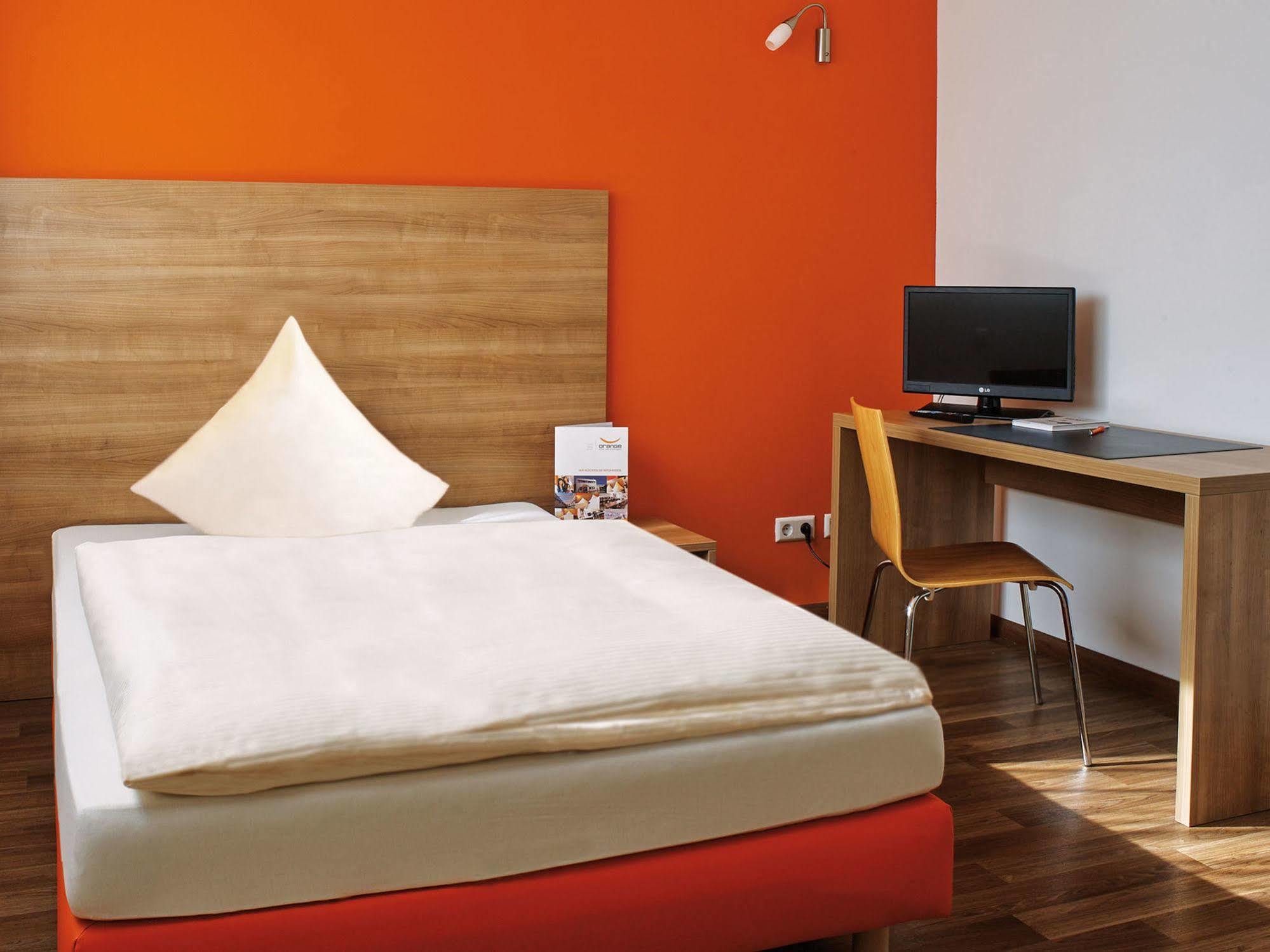 Orange Und